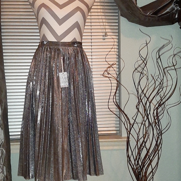 Forever 21 skirt - Picture 2 of 7